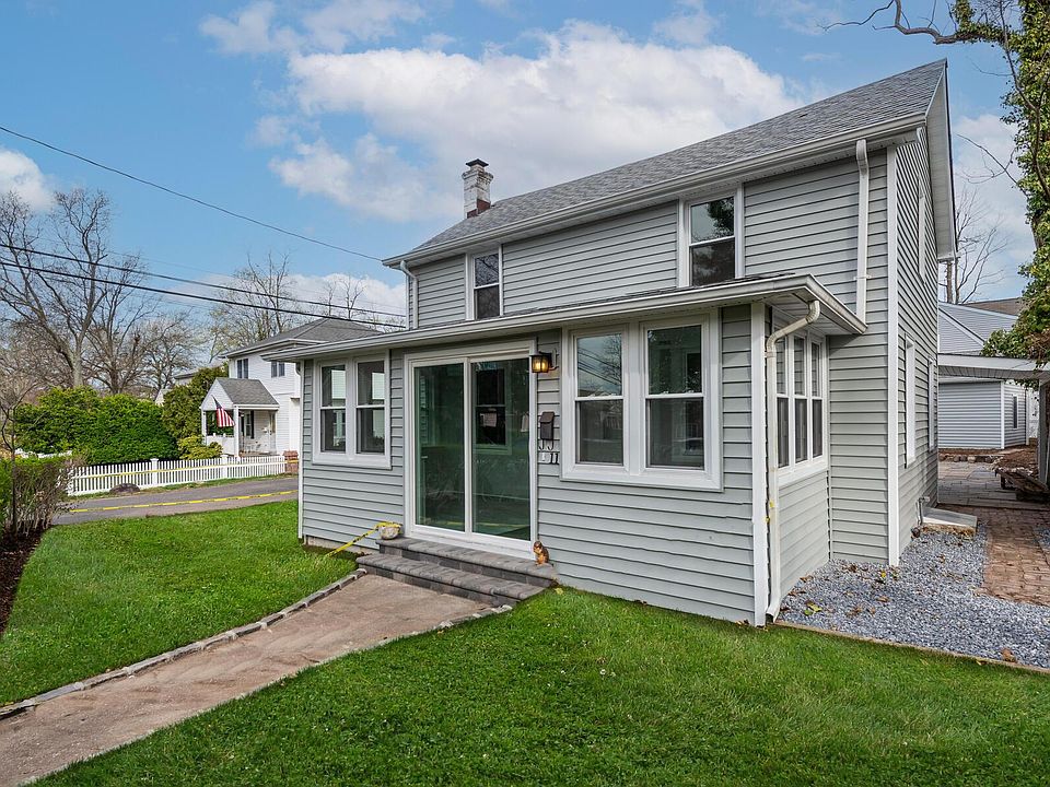 1st image of 11 Bell Ln