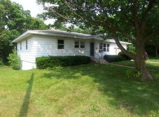 515 Hamilton St, Portage, WI 53901