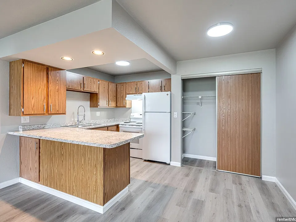 Nova Apartments