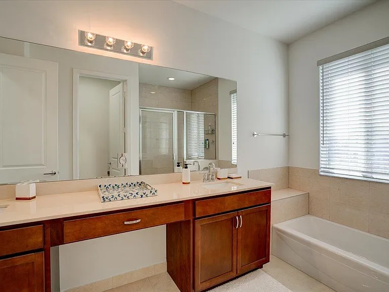 1451 Pioneer Way — Photo 48