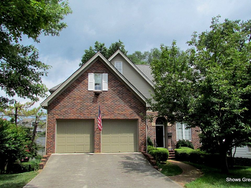 For Sale: 1625 Persinger RD SW, Roanoke, Virginia 24015