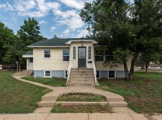 504 5th St W, Dickinson, ND 58601
