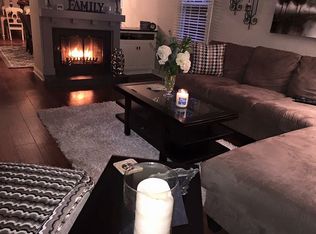 16 Sandy Ridge Dr, Doylestown, PA 18901