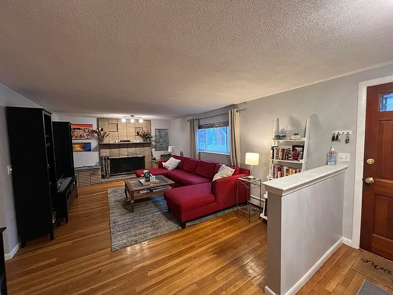 34 Grandview Ave #34 — Photo 4