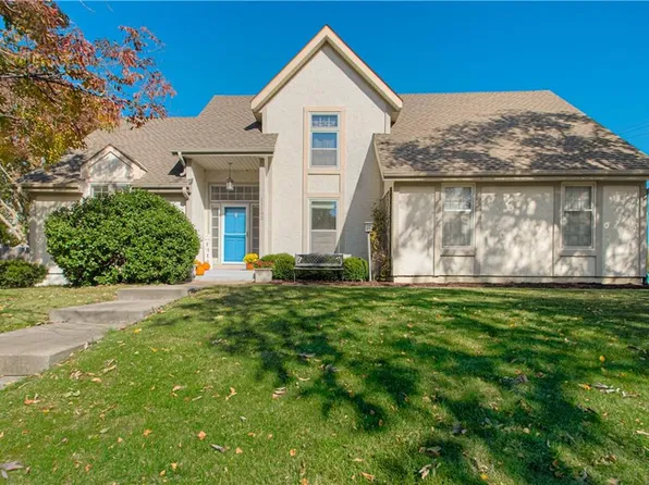 11102 W 114th Ter, Overland Park, KS 66210
