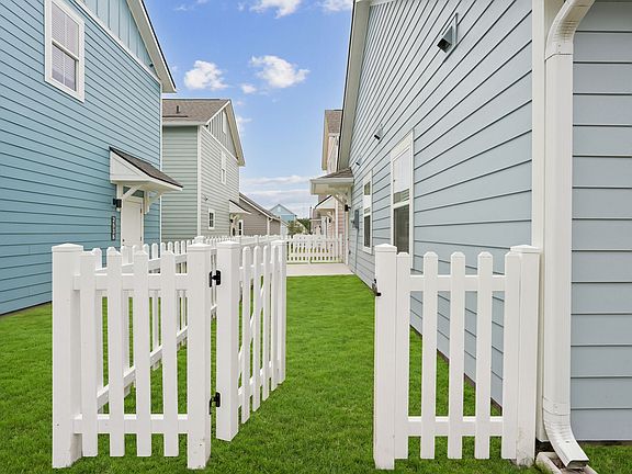 5th image of 2439 Carolina Cove Way #1404