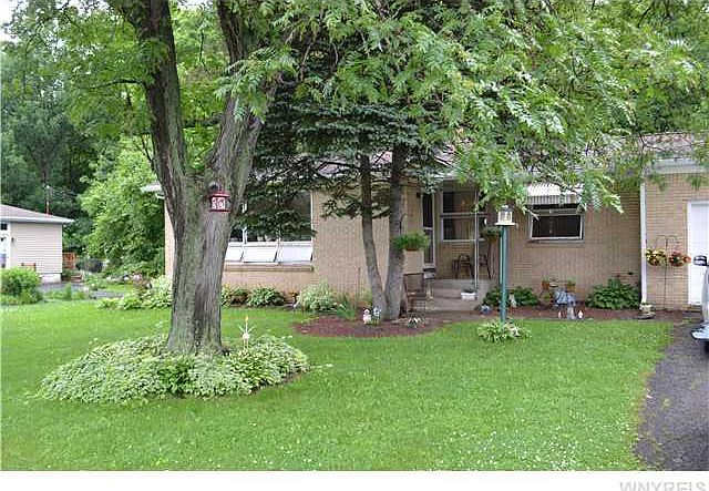2nd image of 133 Minden Dr