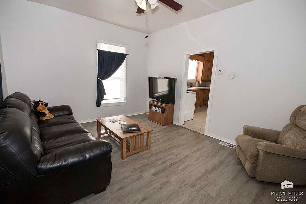 539 W 11th St, Junction City, KS 66441 MLS 20230662 Zillow