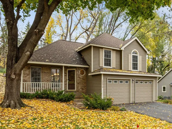 12570 Porcupine Ct, Eden Prairie, MN 55344