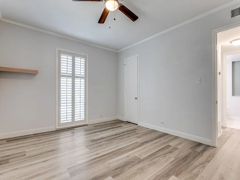 7709 Broadway #113 — Photo 18