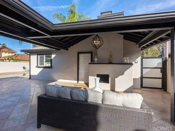 4325 N Country Club Ln, Long Beach, CA 90807