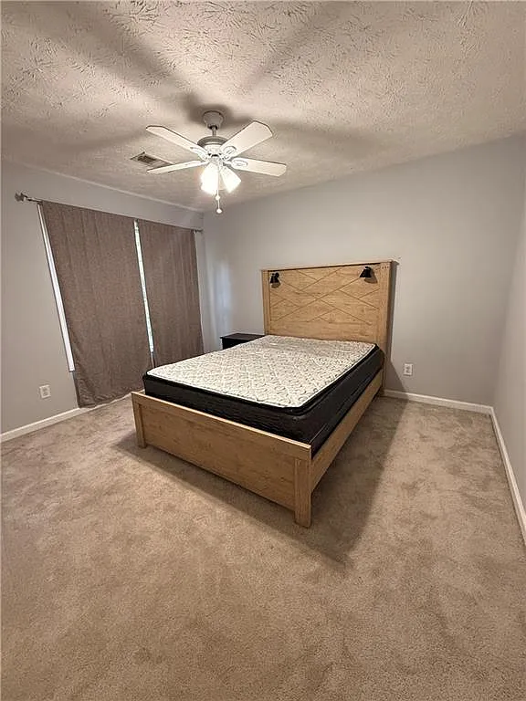 3 bed, 2.5 bath, 1773 sqft, $2,200 — Photo 3