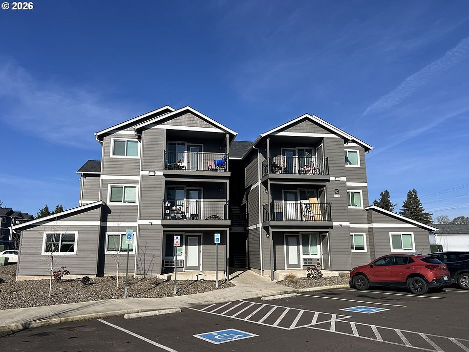 1st image of 972 N 2nd St #84