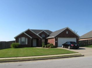 200 Beasley Dr, Centerton, AR 72719