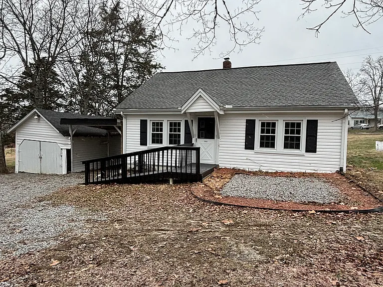 1230 Pleasant Grove Rd — Photo 2