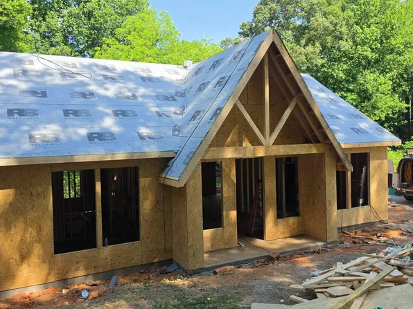 118 Harlem St, Easley, SC 29640