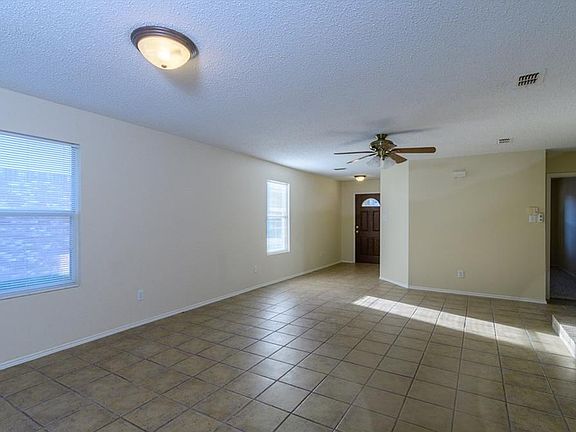 3rd image of 4511 Wedgewood Dr