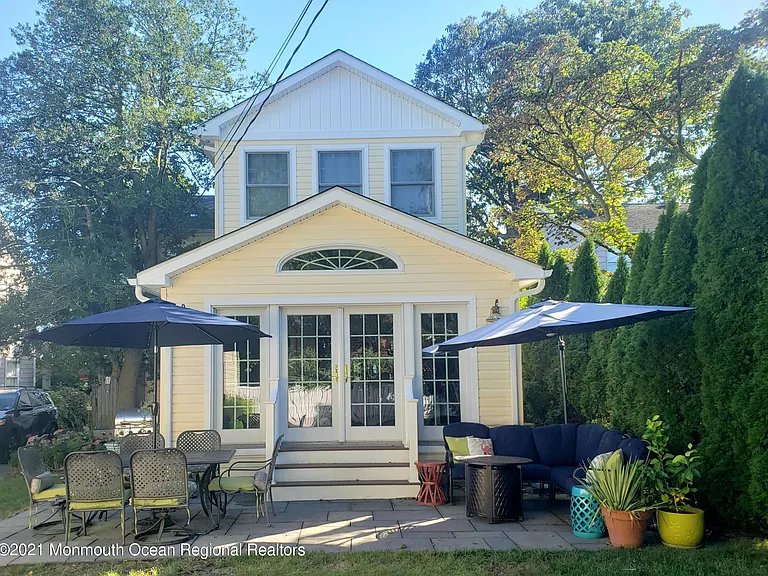 407 Chicago Blvd — Photo 29