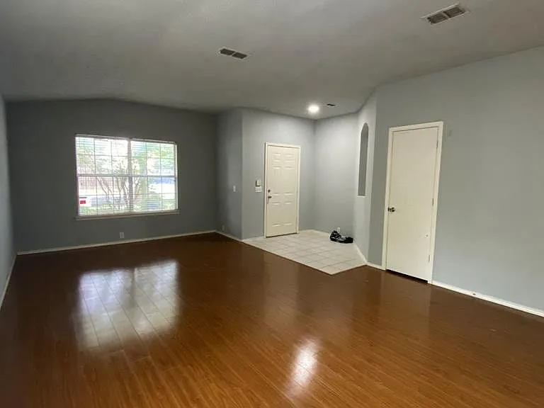 1317 Springcreek Dr — Photo 11