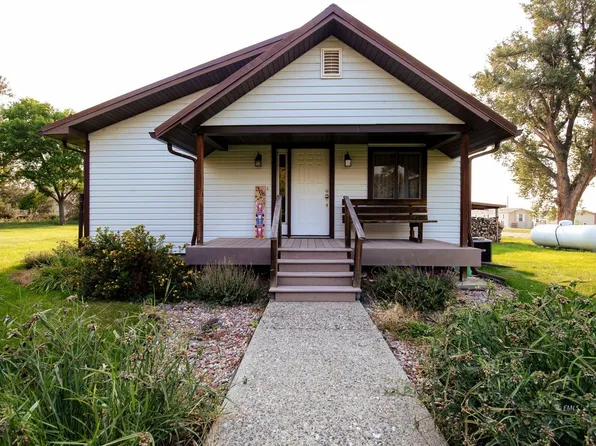 306 3rd St, Custer, MT 59024