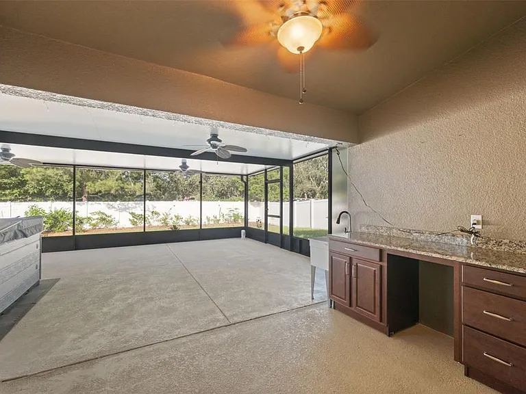 18035 Arbor Crest Dr — Photo 33