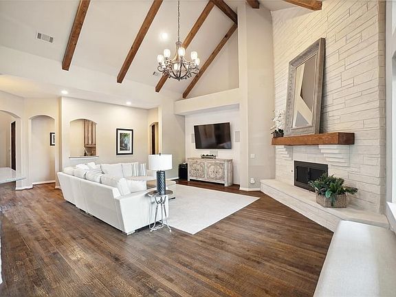 4th image of 4815 Aurora Ct