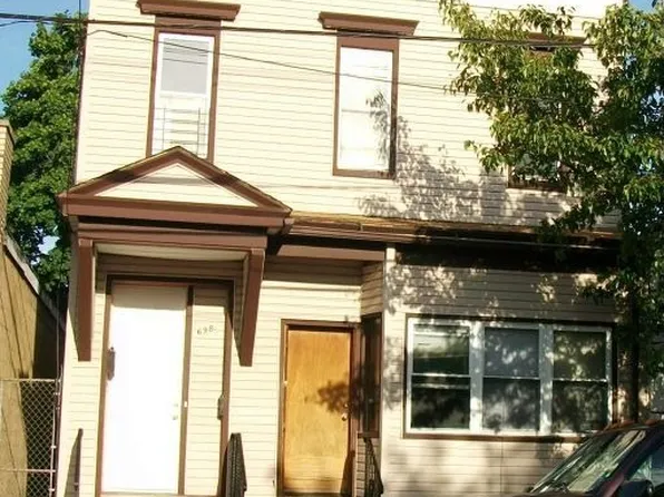 698 Bergen St, Newark, NJ 07108
