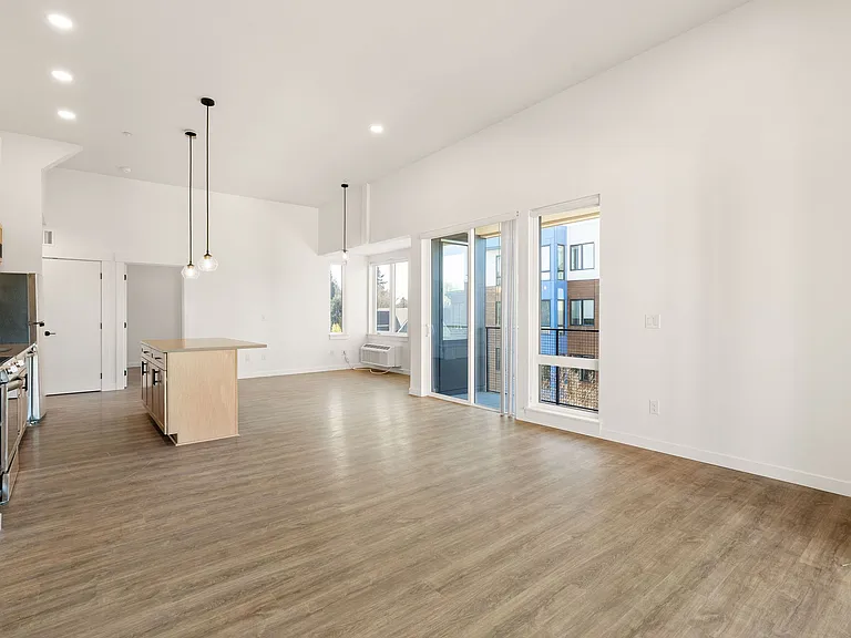 2515 SE 30th Ave — Photo 18