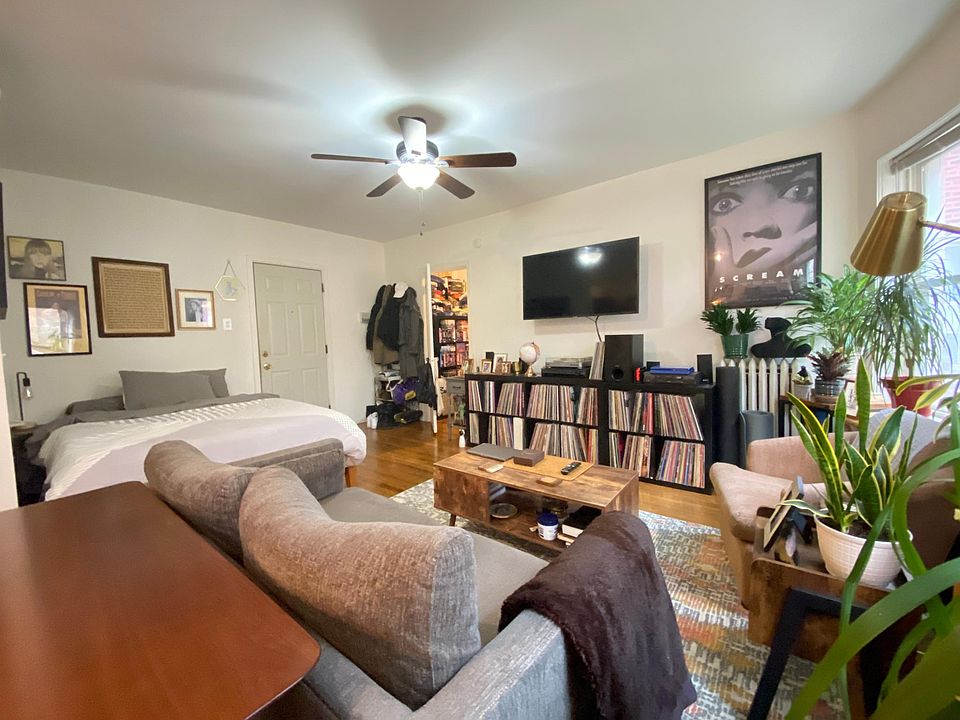 1st image of 5535-39 N Kenmore Ave #1E