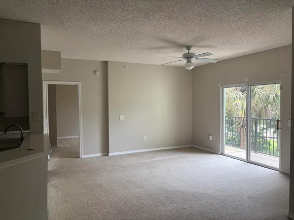 350 Crestwood Cir, Royal Palm Beach, FL