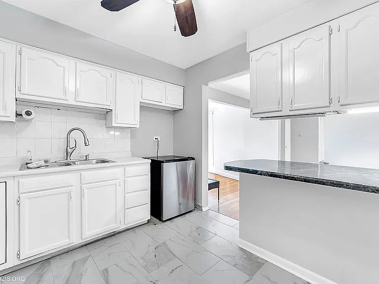 1st image of 9205 Potter Rd #4