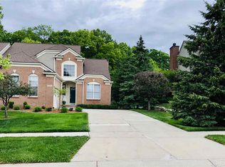 1692 Maple Creek Ct #120, Rochester, MI 48306