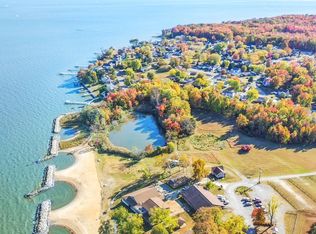 1531 Ridgely Dr, Edgewater, MD 21037