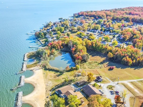 1531 Ridgely Dr, Edgewater, MD 21037