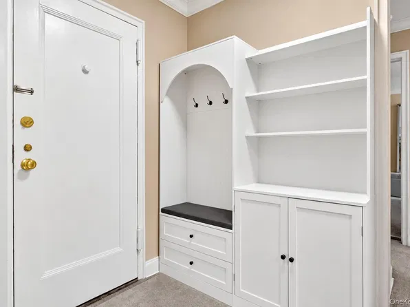 9 Sentry Place #2C, Scarsdale, NY 10583