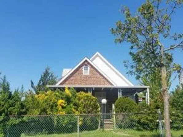 11860 227th St, Cambria Heights, NY 11411