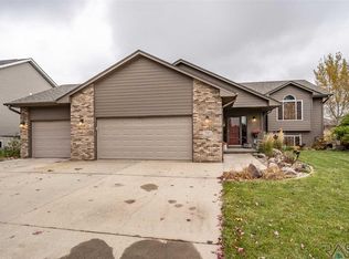 7505 W Boysenberry St, Sioux Falls, SD 57106