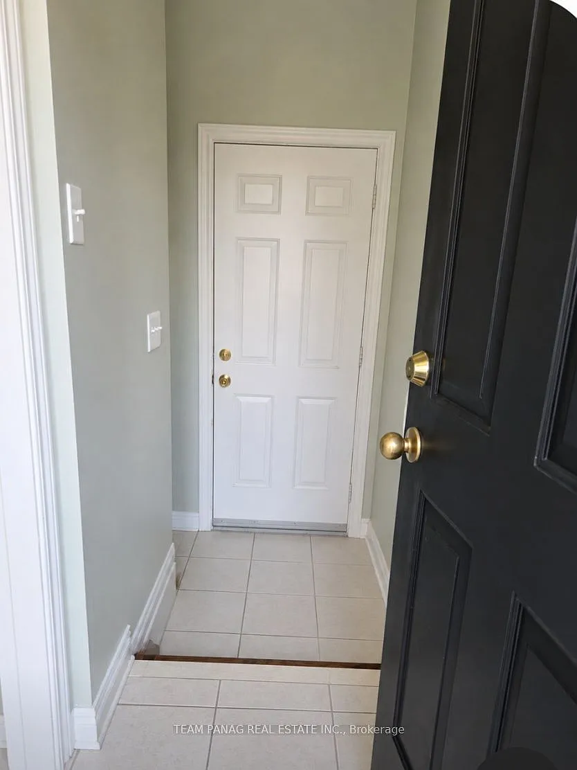2 bed, $1,650 — Photo 2