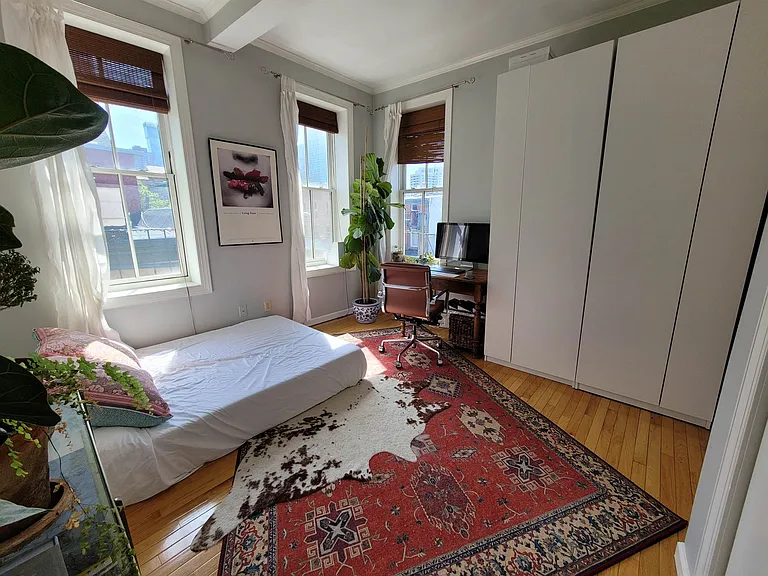 580 Jersey Ave #3R — Photo 5