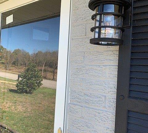 4th image of 100 Terri Ln