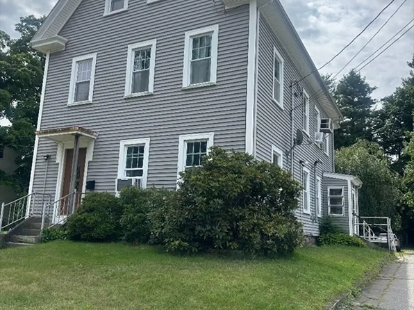 334 W Britannia St, Taunton, MA 02780