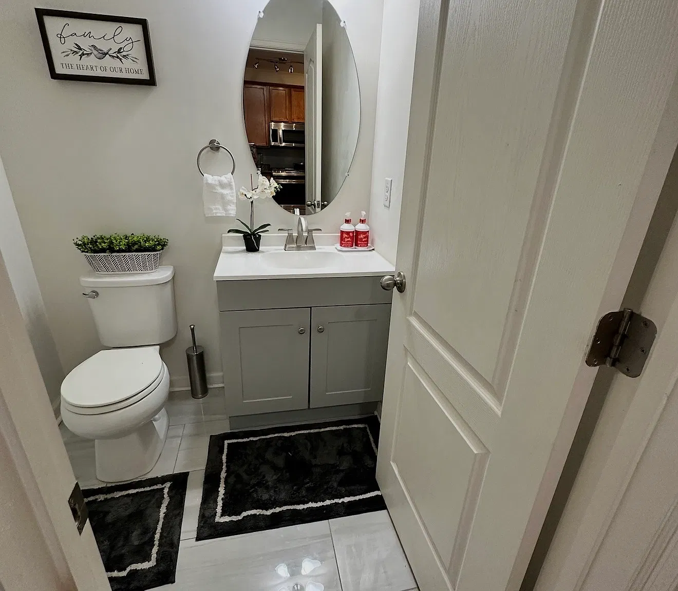3 bed, 2.5 bath, 1517 sqft, $2,700 — Photo 4