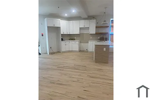 3001 Ridge Ave Photo 1
