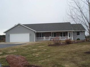 N11759 Palmer Rd, Clintonville, WI 54929
