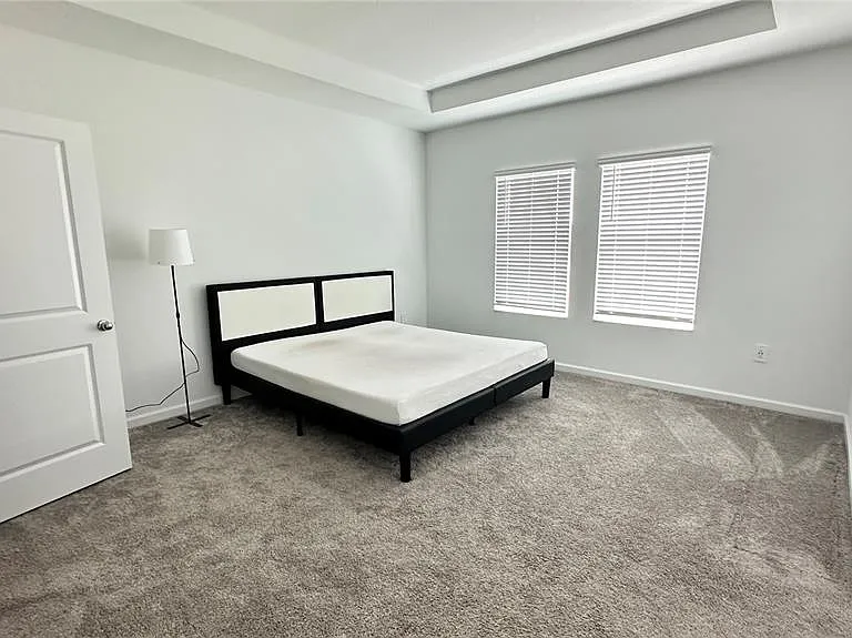 3255 Laurent Loop — Photo 7