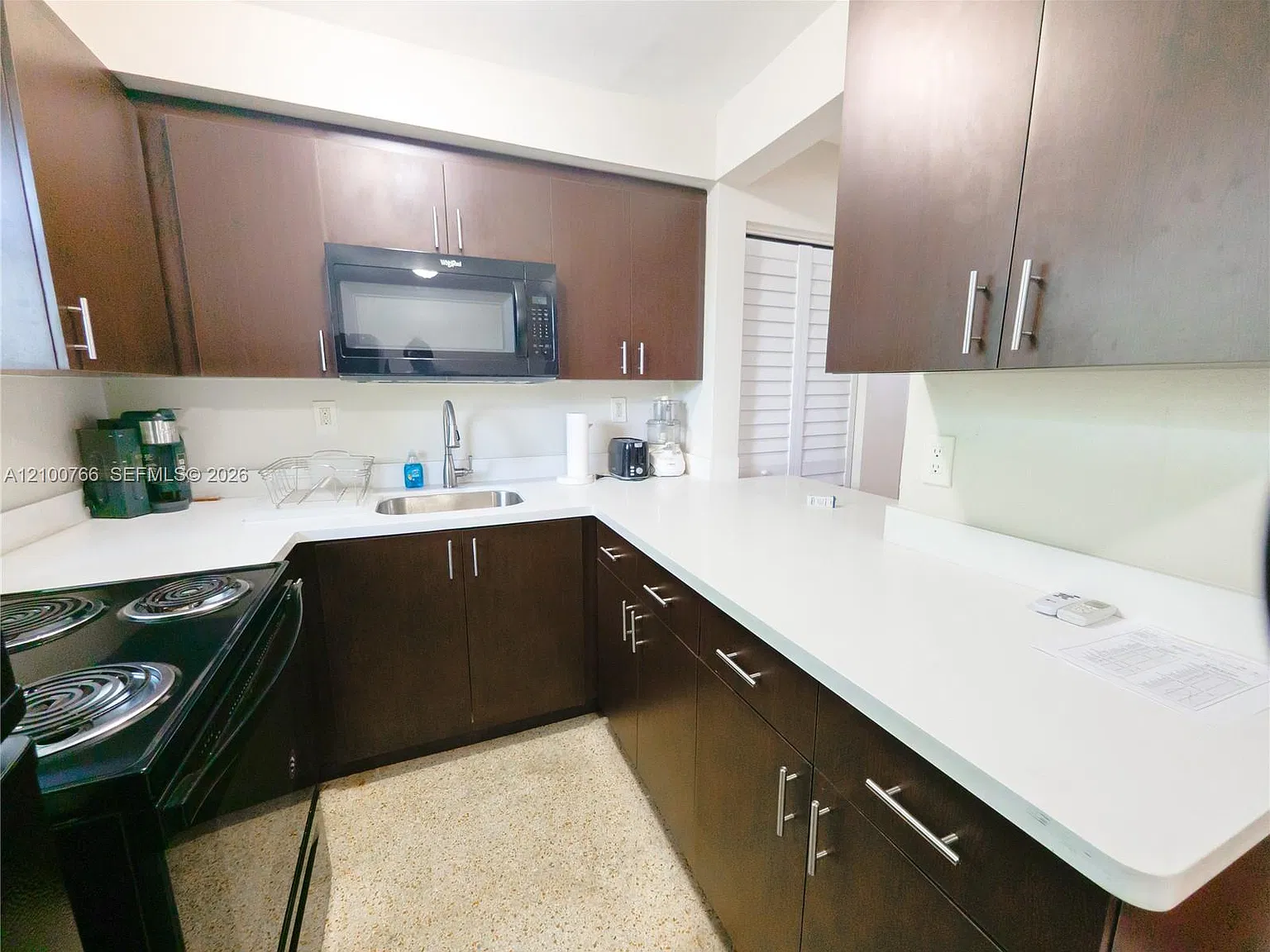 Garden Villas Condo — Photo 3