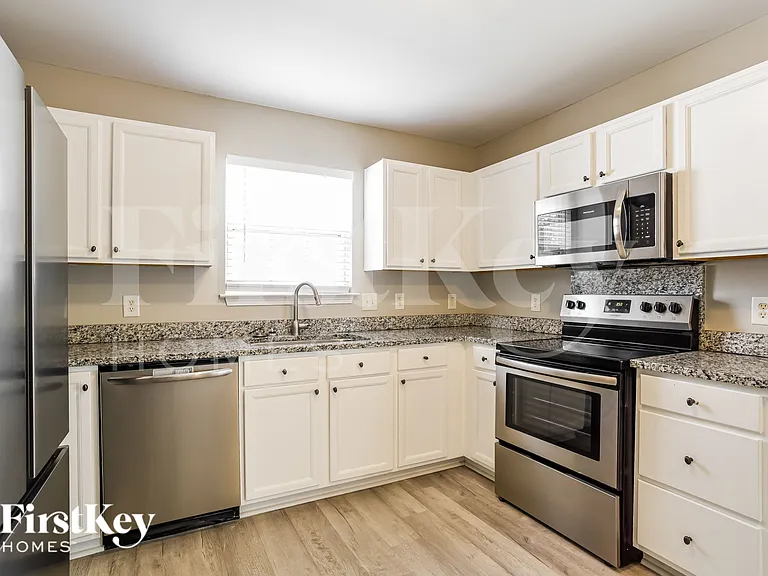 546 River View Dr — Photo 6