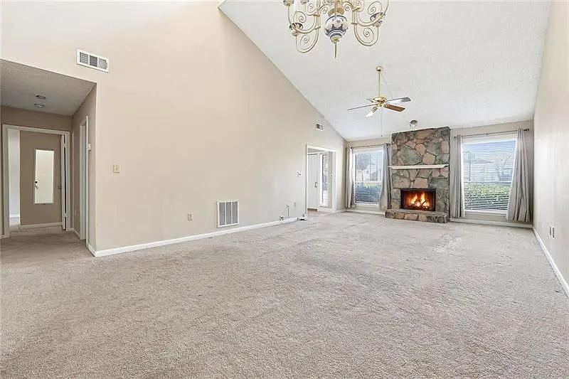 3 bed, 2.0 bath, 1488 sqft, $2,200 — Photo 3