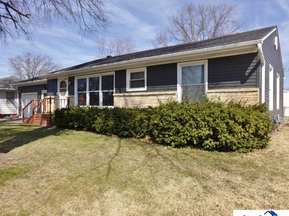 1626 Washington St Beatrice NE 68310 MLS 22407510 Zillow