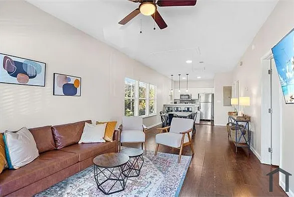 2 bed, $1,300 — Photo 2